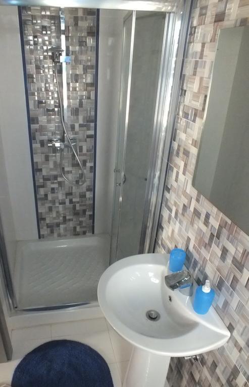 Penthouse Next To The Beach Marsaskala Esterno foto